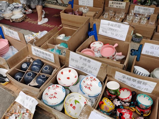 廣州南泰日用品批發(fā)市場為何成為網(wǎng)紅打卡地？這三大原因揭秘